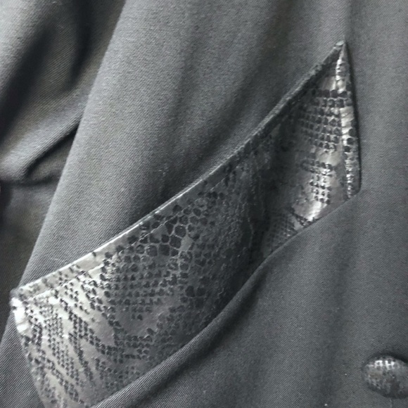 Absolutely gorgeous 80s Avant Garde Wool Coat - Picture 9 of 15